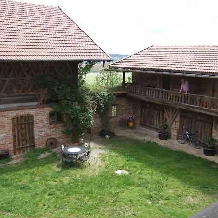 Bed & Breakfast Biohof Hausberg