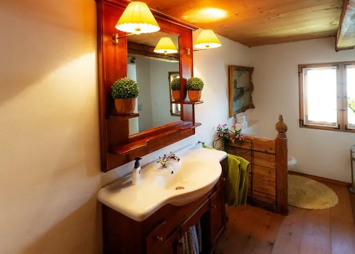 Biohof Hausberg Bed & Breakfast 3*